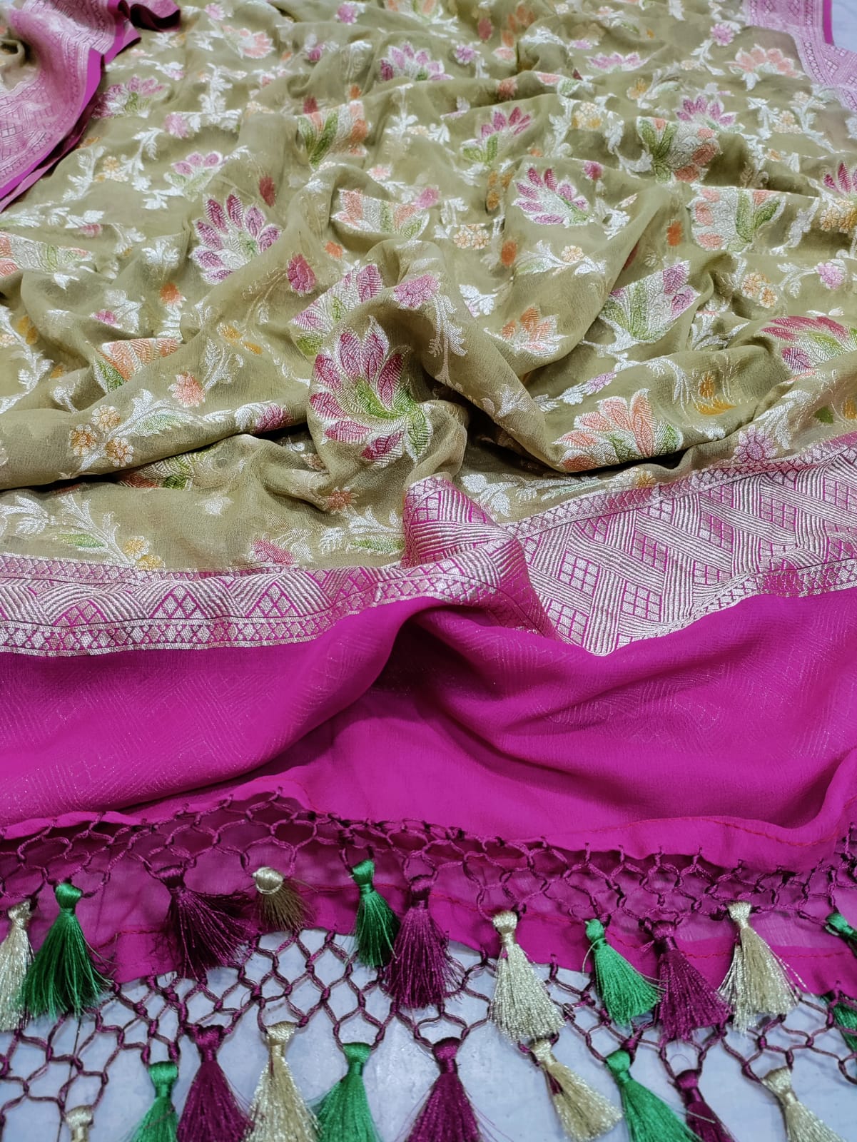 Pastel Handloom Banarasi Pure Georgette Brush Dye Dupatta - Luxurion World