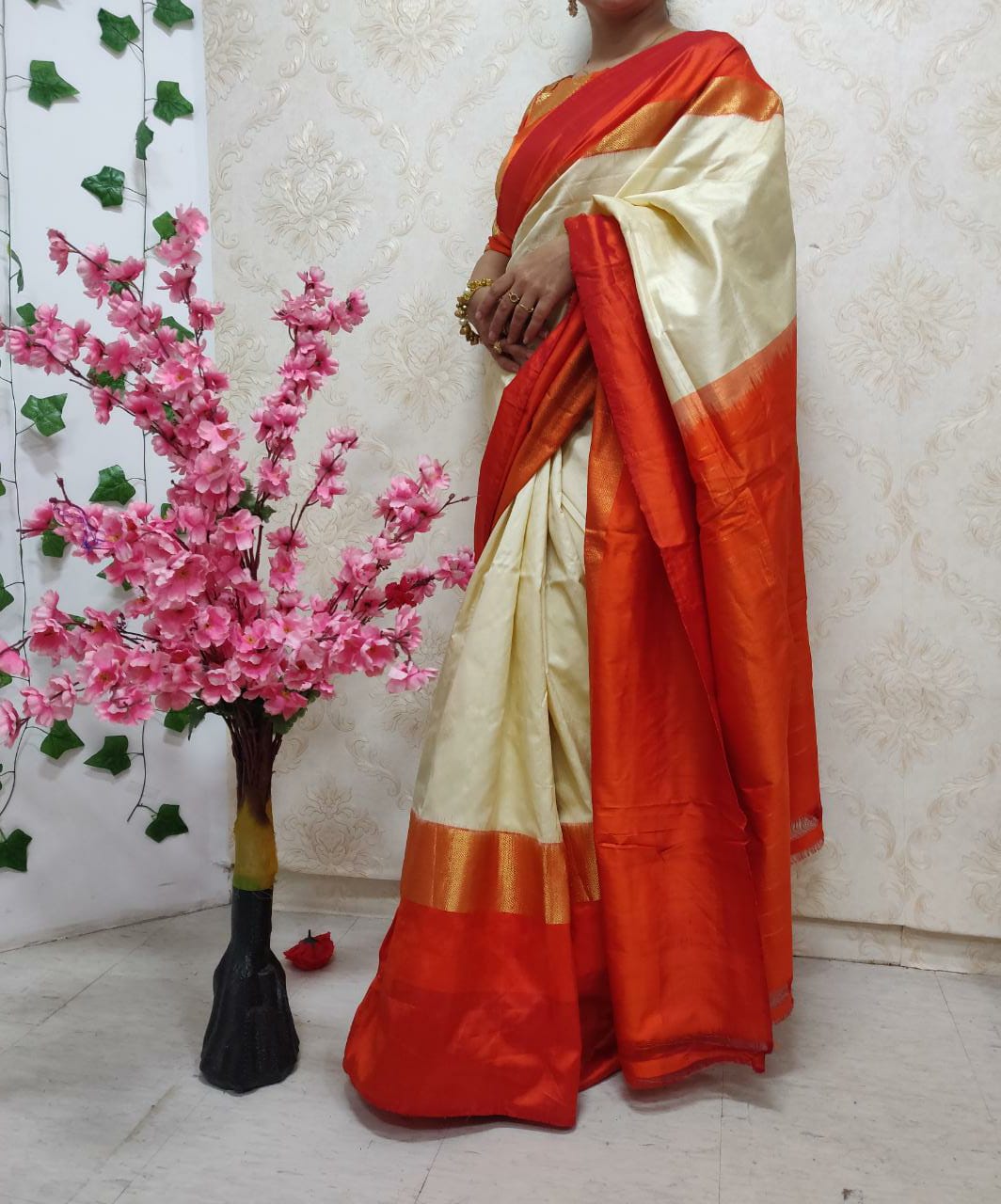Pastel Handloom Pochampally Ikat Pure Silk Saree - Luxurion World