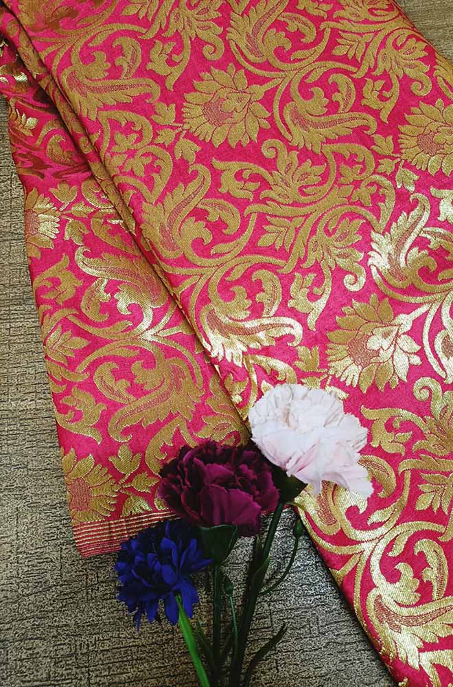 Pink Banarasi Kimkhwab Silk Fabric ( 1 Mtr ) - Luxurion World