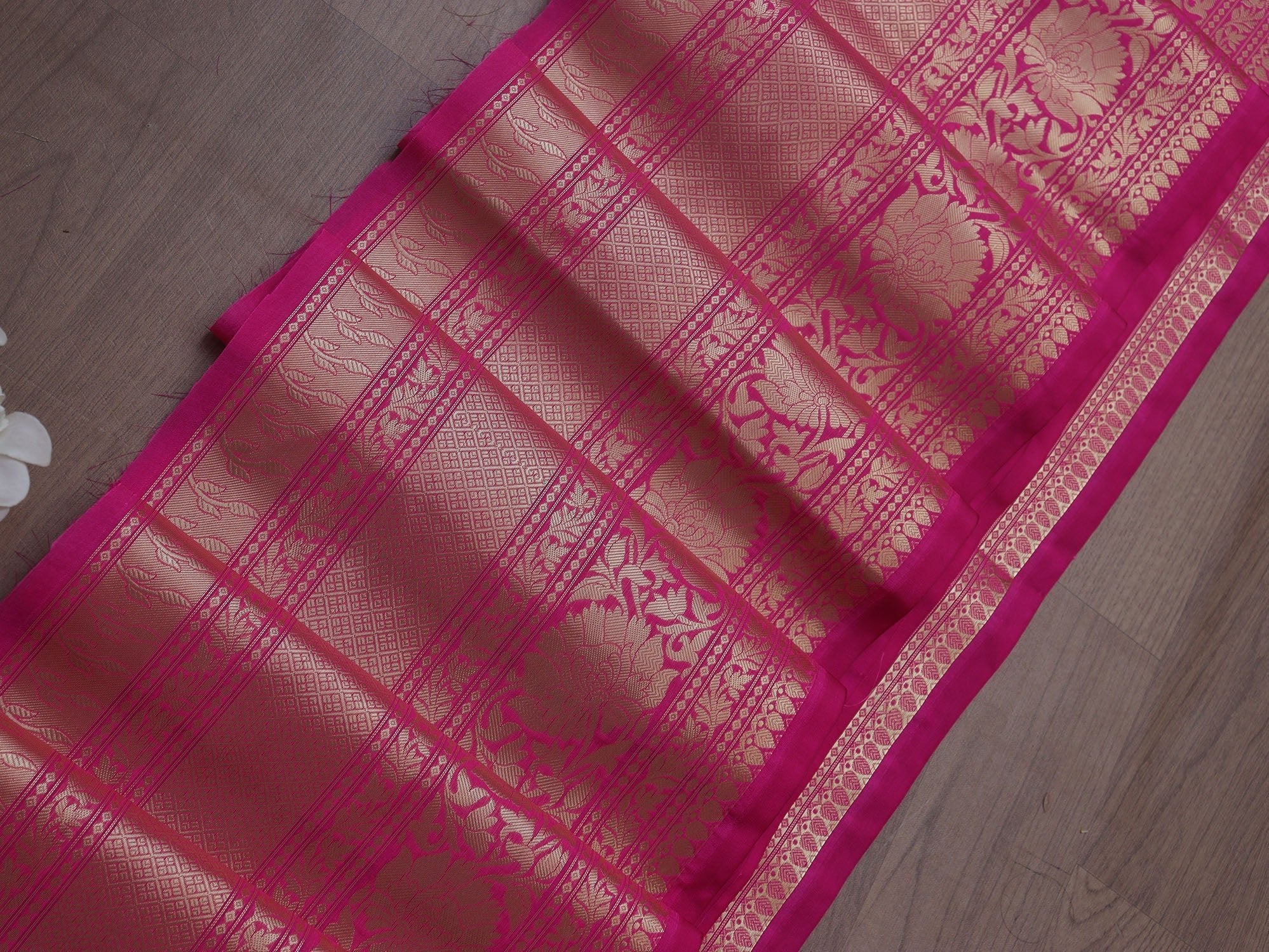 Pretty in Pink: Banarasi Silk Lace (0.75 Mtr) - Luxurion World