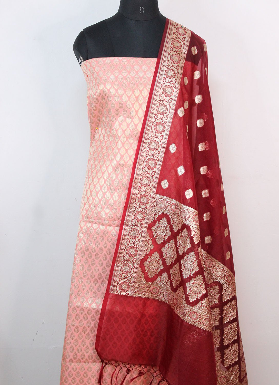 Pink Banarasi Silk Suit With Maroon Banarasi Organza Dupatta - Luxurion World