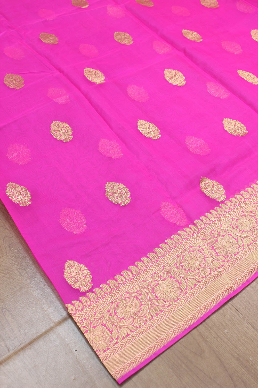 Pink Handloom Banarasi Kora Silk Fabric ( 2.5 Mtr ) - Luxurion World
