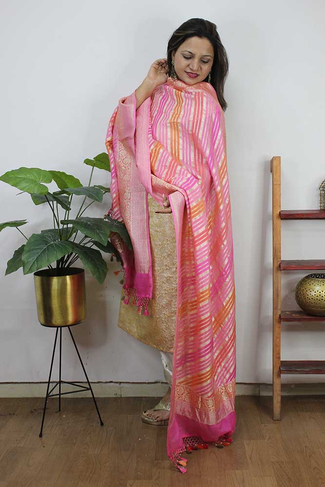 Pink Handloom Banarasi Pure Georgette Brush Dye Dupatta - Luxurion World
