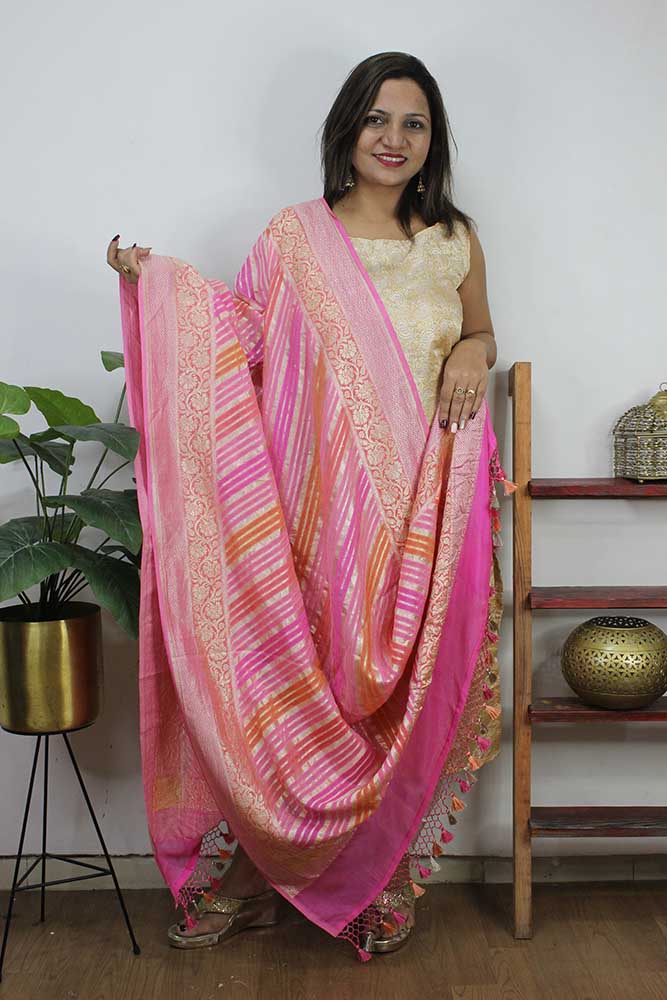 Pink Handloom Banarasi Pure Georgette Brush Dye Dupatta - Luxurion World