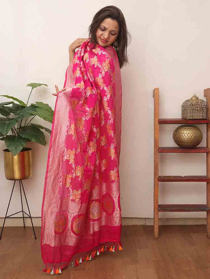 Pink Handloom Banarasi Pure Georgette Brush Dye Dupatta - Luxurion World