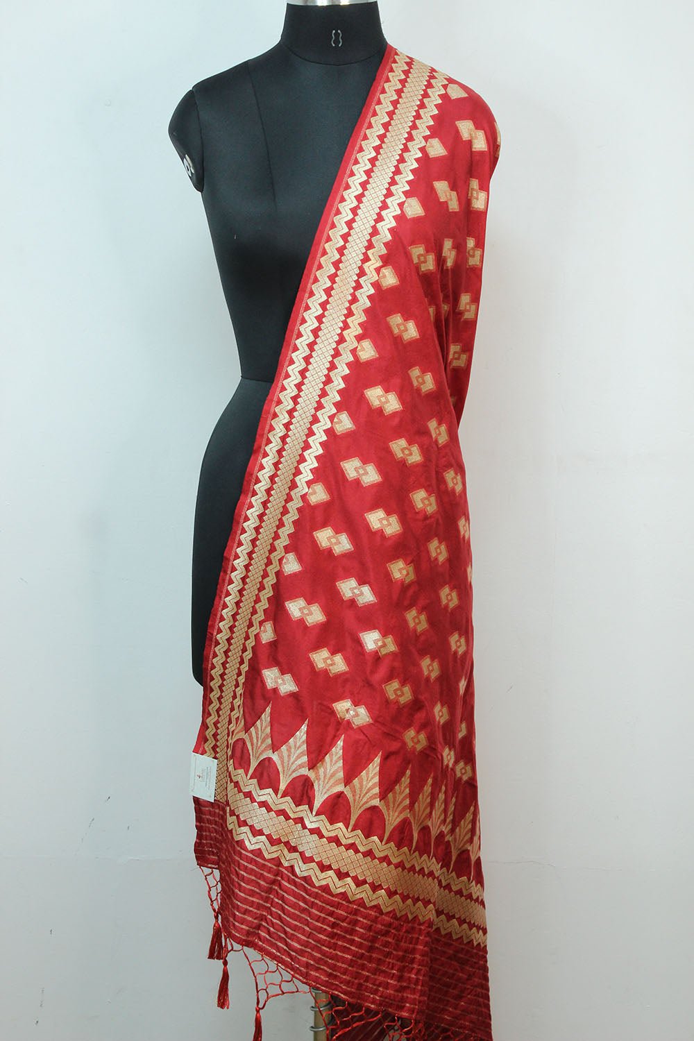Red Banarasi Silk Dupatta - Luxurion World