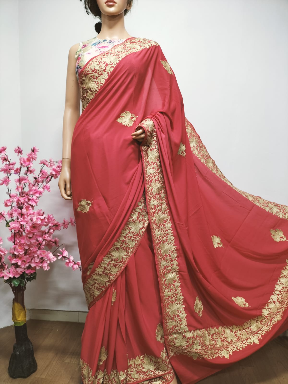 Red Embroidered Kashmiri Tilla Work Crepe Saree - Luxurion World