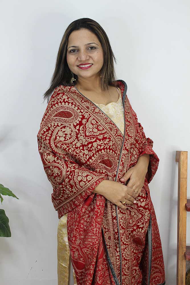 Red Embroidered Trendy Velvet Dupatta - Luxurion World