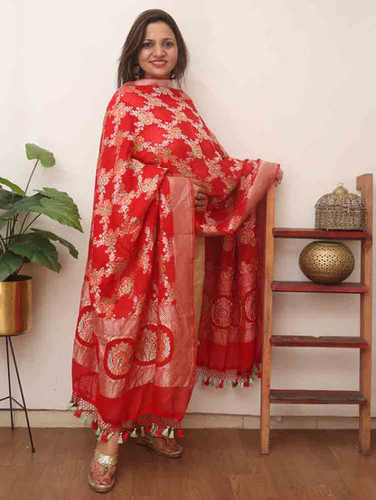 Red Handloom Banarasi Pure Georgette Brush Dye Dupatta - Luxurion World