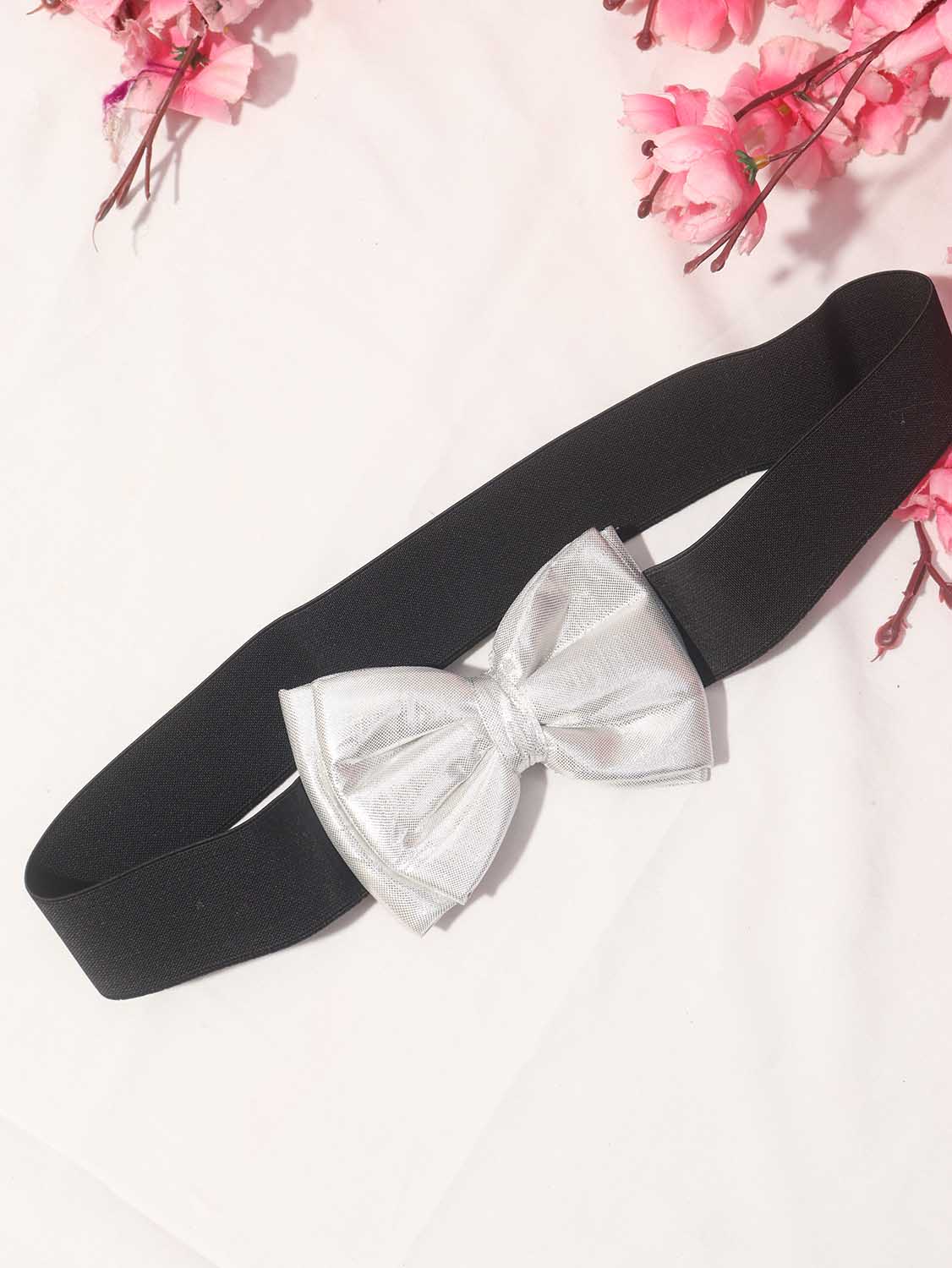 Silver Buckle-Up Belts: Stylish and Secure Accessory for Your Outfit! - Luxurion World