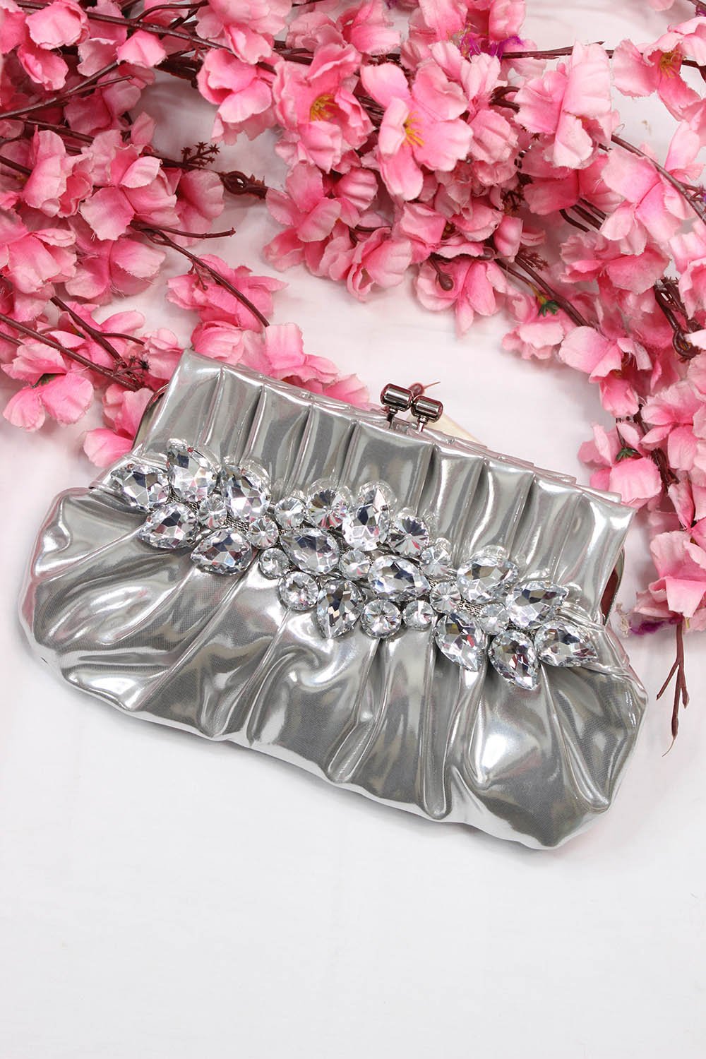 Sparkle & Shine - Make a Statement with Our Exclusive Silver Clutch Sling Bag Collection - Perfect for Any Outfit and Occasion - Luxurion World