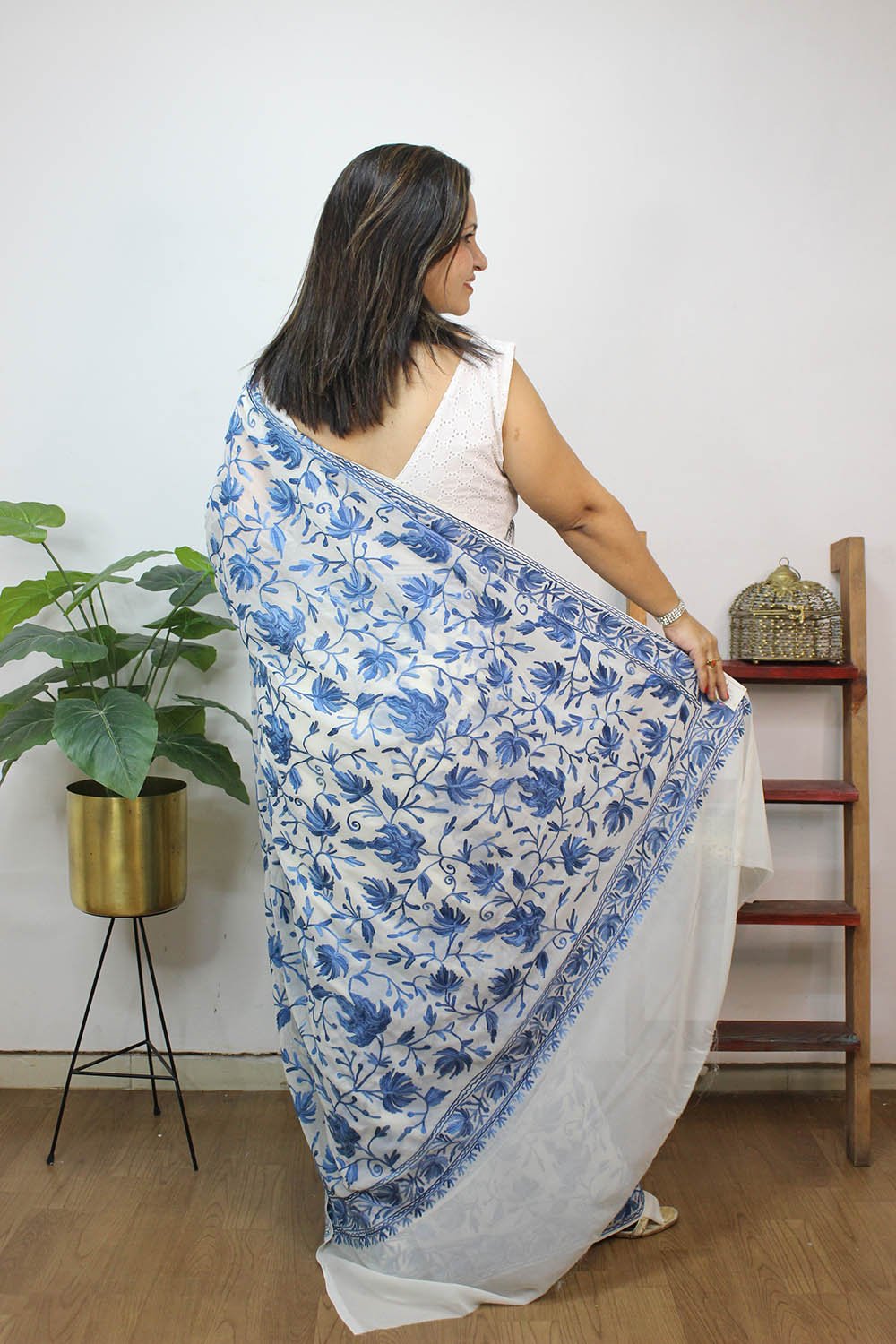 White Embroidered Kashmiri Aari Work Georgette Saree - Luxurion World