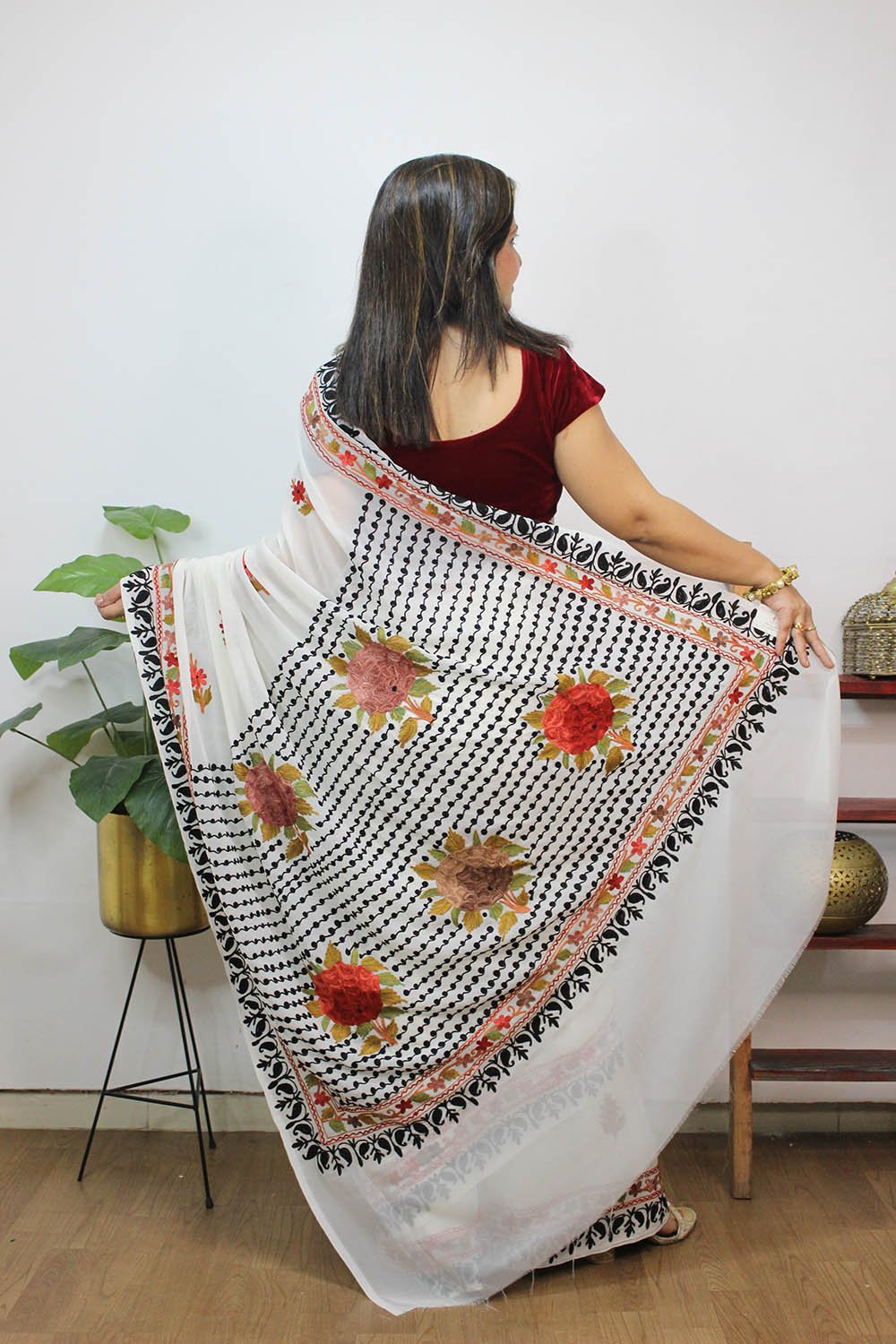 White Embroidered Kashmiri Aari Work Georgette Saree - Luxurion World