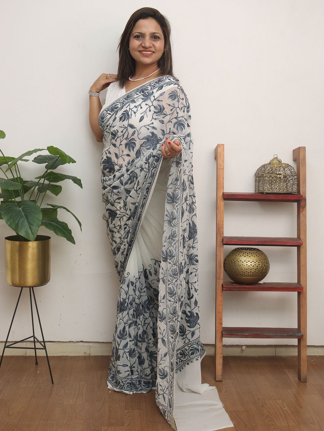White Embroidered Kashmiri Aari Work Georgette Saree - Luxurion World