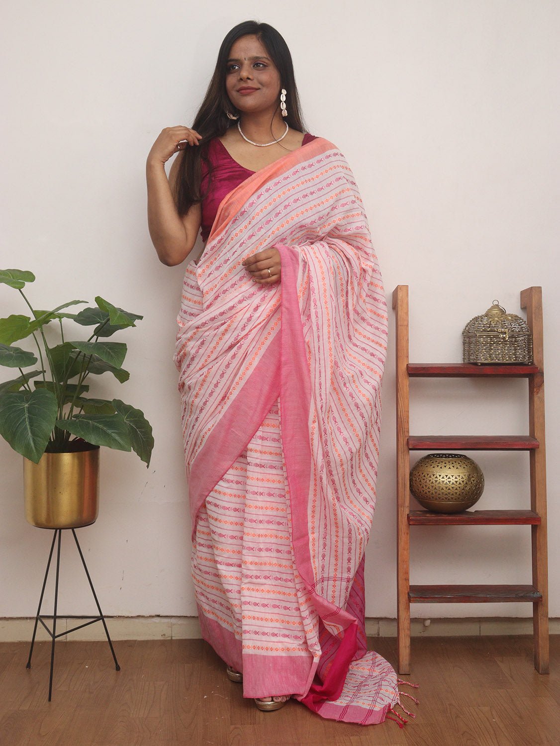 Handloom Bengal Cotton Saree - Elegant White Design - Luxurion World