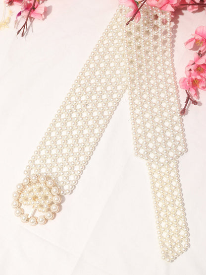 White Belt Collection: Stylish and Secure Outfit Elevators - Luxurion World