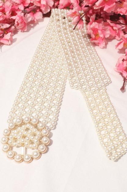 White Belt Collection: Stylish and Secure Outfit Elevators - Luxurion World